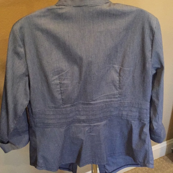 Worth Striped blouse, matching shorts next listing - Picture 5 of 6